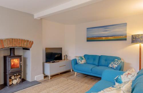 Easton on the Hill House | Middle Cottage