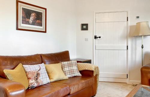 Broad Hinton House | Middle Farm Cottage