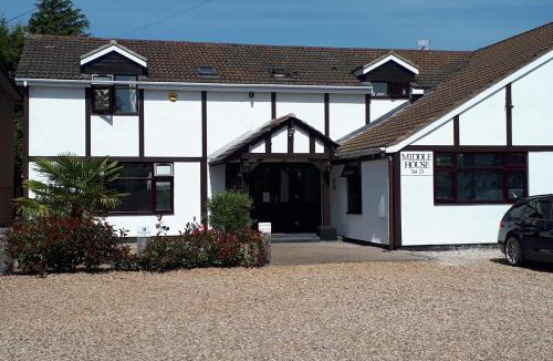 Binley Bed & Breakfast | Middle House