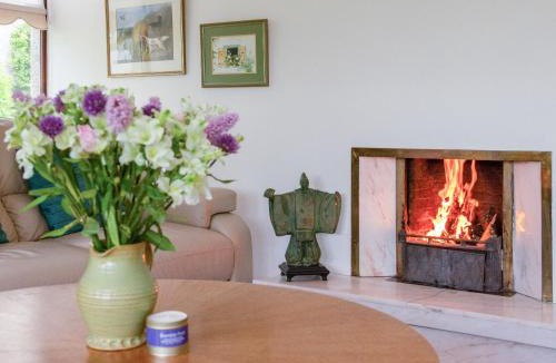 Maud House | Middle Lodge