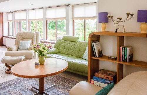 Maud House | Middle Lodge