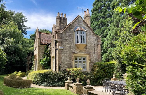 Ryde Ski Chalet | Middle Lodge