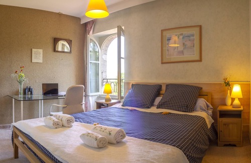 Auch Bed & Breakfast | Middle room with shared bathroom