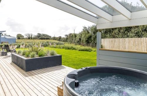 Braunton House | Middle Thorne, Great Field Lodges