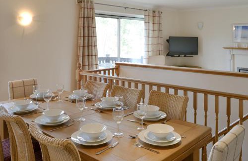 Heligan House | Middle Wicket