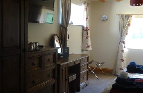 Bishops Castle Bed & Breakfast | Middle Woodbatch B&B