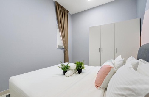 Kuala Lumpur Apartment | Midfield by Plush