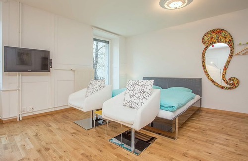 Martigny House | Midi Guestrooms