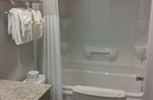 Midland Hotel | Midland Inn & Suites