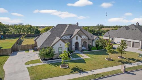 Midlothian House | Midlothian Masterpiece with 5 Bedrooms