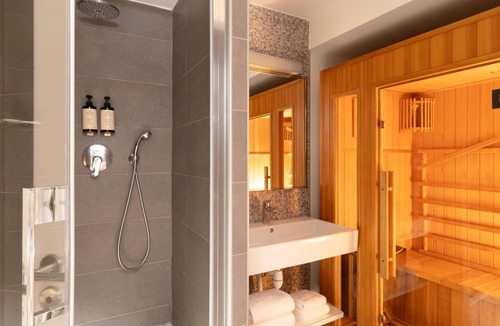 10th Arrondissement Hotel | Midnight Hôtel Paris