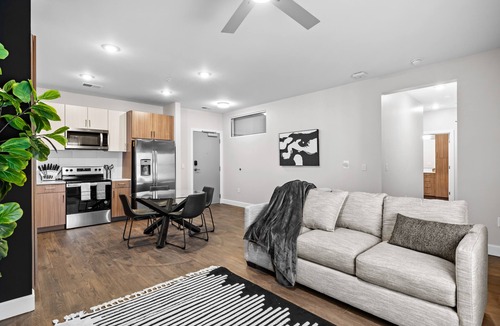 Eighth Avenue Apartment | Midnight Manor Penthouse Suite The Gulch