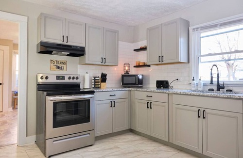 Midway House | Midnight Train to Midway