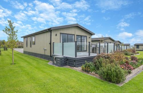 Shepton Mallet Resort | Midsomer Lodges