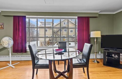 Waterford Valley Apartment | Midstream Flat 2BR Wi-Fi Parking