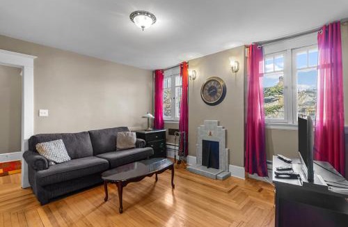 Waterford Valley Apartment | Midstream Manor 1BR Parking WiFi