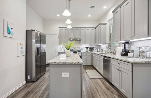 OST - South Union House | Midterm Ready, Large 2King BD Home Near HOU Med CTR, NRG Stadium & HOU Downtown