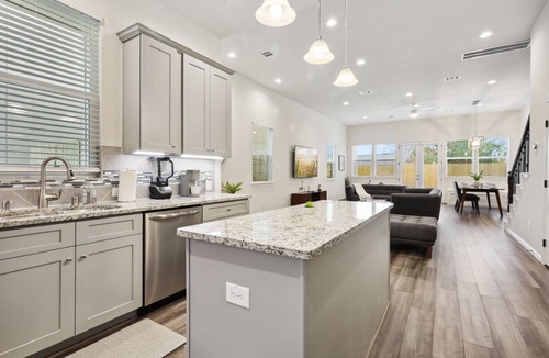 OST - South Union House | Midterm Ready, Large 2King BD Home Near HOU Med CTR, NRG Stadium & HOU Downtown