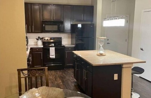 Briarwood Apartment | Midtown 1BR 1BA