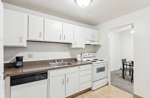 Parma Apartment | Midtown 3229I Cozy & Comfy I Free Parking
