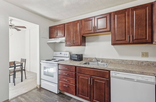 Parma Apartment | Midtown 3402I Cozy & Comfy I Free Parking
