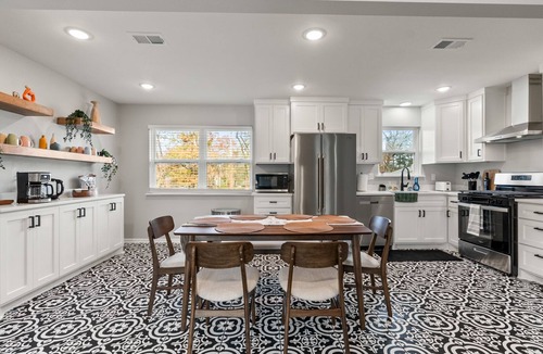 Little Rock House | Midtown 4 BR for Work Stays and Home Transition