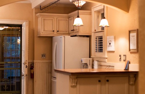 Midtown House | Midtown Bungalow - Walk to Overton Square