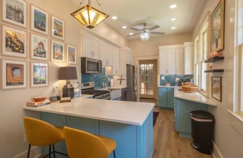 Central Gardens Villa | Midtown Central Gardens Bungalow