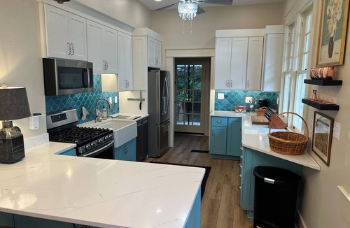 Central Gardens House | Midtown Central Gardens Bungalow