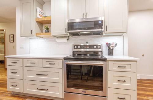 Dubuque House | Midtown Comfort & Convenient home - 3 bedrooms in Dubuque