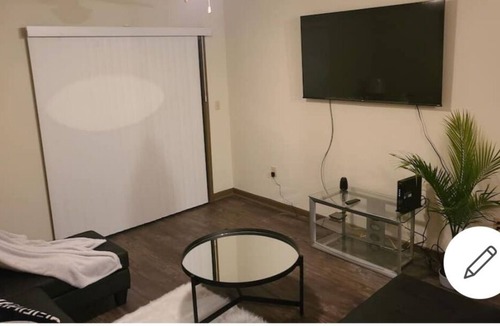 Westside Apartment | Midtown connection