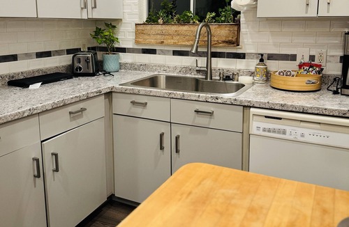 Central Sacramento House | Midtown Flat: Steps from Ice Blocks Shops