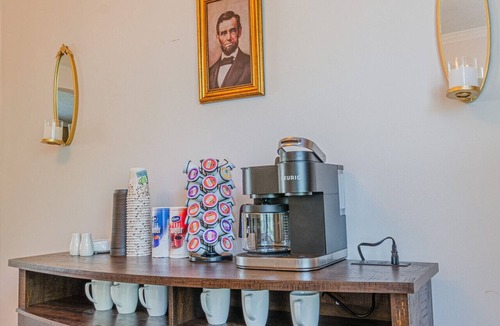 Columbus Apartment | MidTown Flats Suite C2