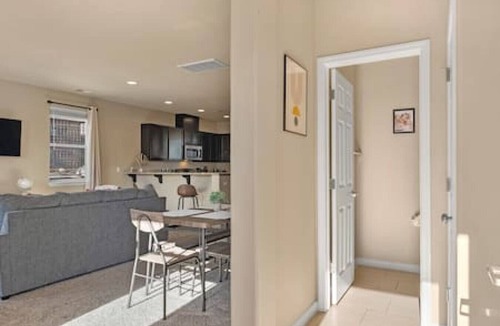 Old Southwest Apartment | MidTown Hideaway Fire Pit and King Beds