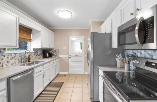 Hillcrest House | Midtown Little Rock | Walk to Dining + Hospitals