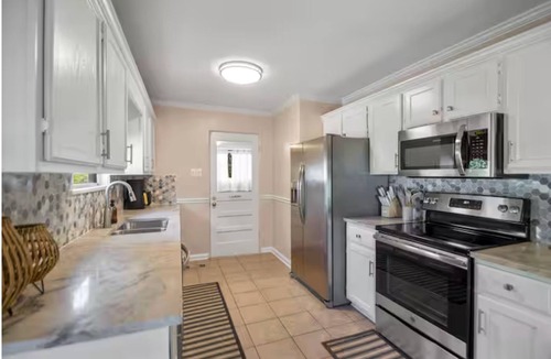 Hillcrest House | Midtown Little Rock | Walk to Dining + Hospitals