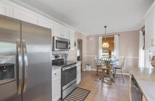 Hillcrest House | Midtown Little Rock | Walk to Dining + Hospitals