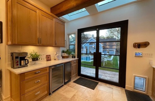 Midtown House | Midtown Mansion with 13 beds 5 bath w pool and sauna