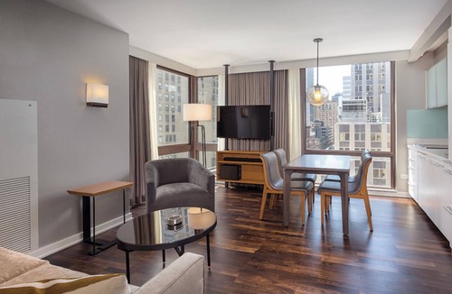 Midtown East Resort | Midtown NYC 1BR with Rooftop Prime Location on Lovely Resort
