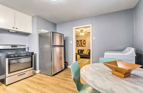 Hillcrest Apartment | Midtown Oasis