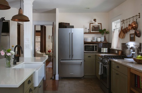South Hyde Park House | Midtown renovated home historical charm sleep 10