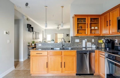 Midtown Condo | Midtown Retreat - Fire Pit & GrillnLuxury Family Retreat - Double King Beds