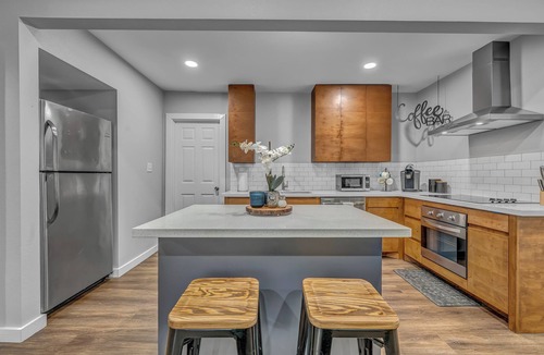 Bryan House | Midtown Retreat - near Texas A&M.Updated!
