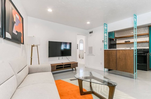 Central Oklahoma City Apartment | Midtown Retro 1 Bed Apt