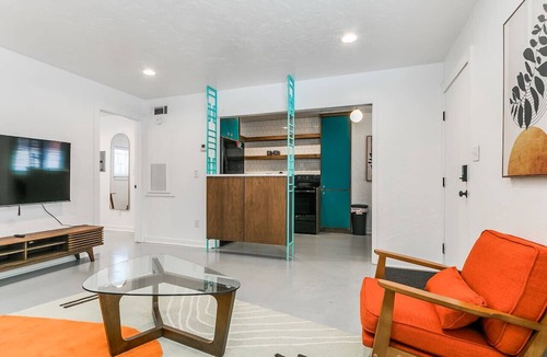 Central Oklahoma City Apartment | Midtown Retro 1 Bed Apt