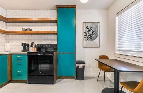 Central Oklahoma City Apartment | Midtown Retro 1 Bed Apt