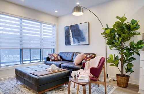 Ahuntsic-Cartierville Apartment | Midtown Sun Drenched Well Furnished 2BR No Clean $