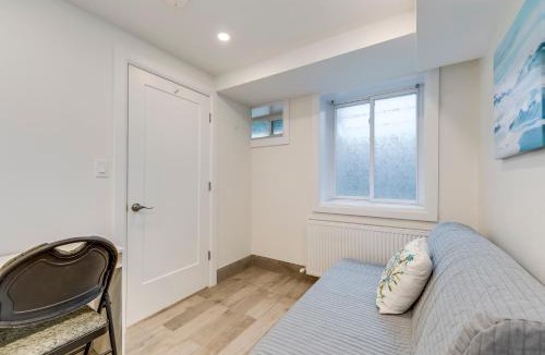 Oakwood Village Apartment | Midtown Toronto Apartment