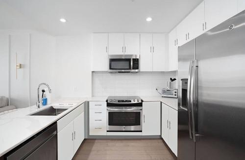 Hoboken Apartment | Midtown View - Minutes to City