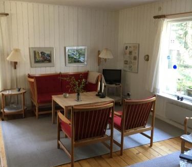 Ronne House | Midtvejshuset